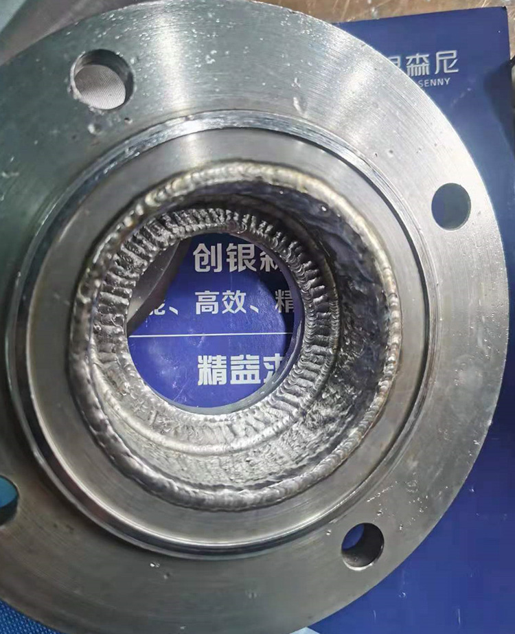 不銹鋼法蘭內孔磨損堆焊